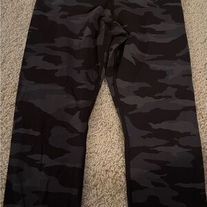 Athleta Dark Camouflage Elation 7/8 Leggings